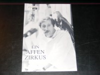 9641: Ein Affenzirkus ( Yves Robert )  Jean Rochefort,  Miou-Miou,  Michel Piccoli, Jean Carmet, 